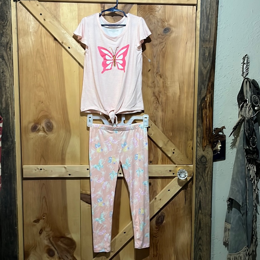 Bobbie brooks size small two piece  cap sleeve top and legging butterfly outfit